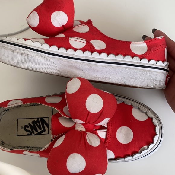 Disney X vans Collab - Picture 4 of 4